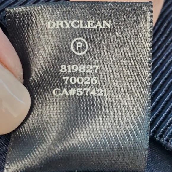 Ann Taylor navy blue and white geometric pencil skirt 12 - Picture 11 of 11